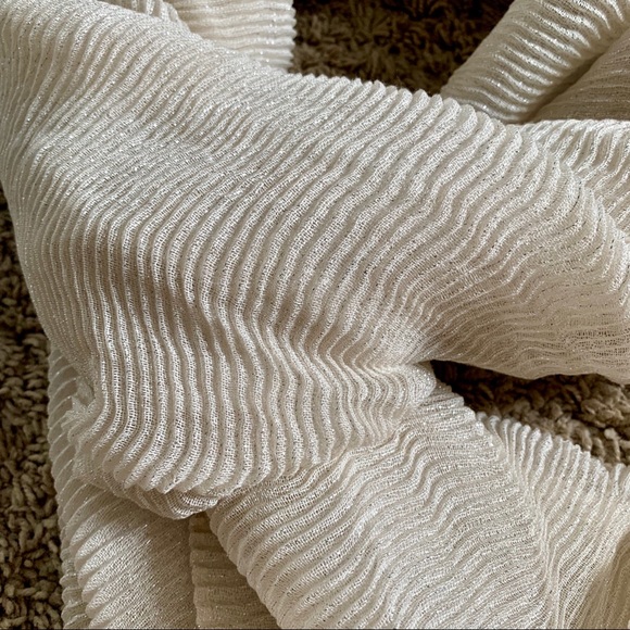 Cream Sheer Sparkly Scarf 🧣 - Picture 2 of 4